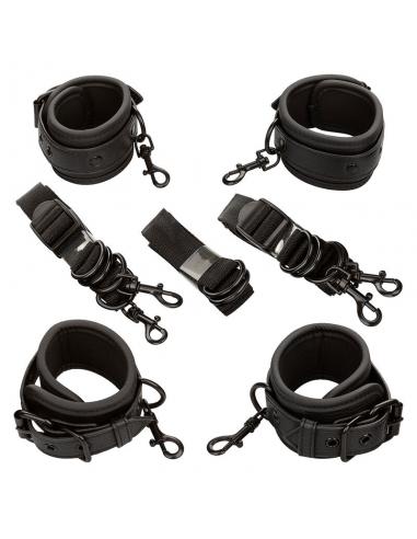 CALEXOTICS - NOCTURNAL RESTRICCIONES DE CAMA CUERO AJUSTABLE NEGRO