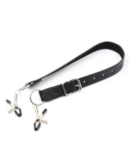 Ohmama fetish - pinzas clitoris con correas piernas